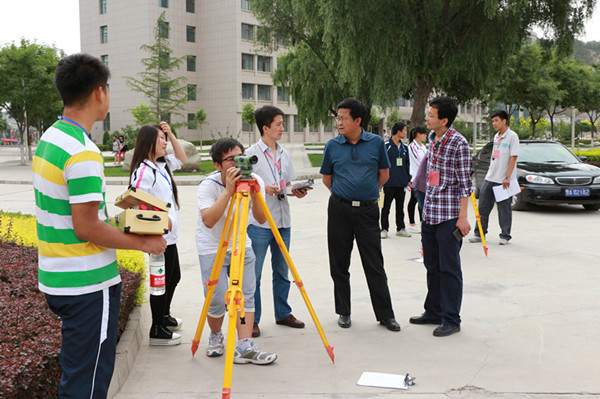 土木工程学院举办第二届“中纬杯”...