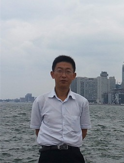 孙　伟